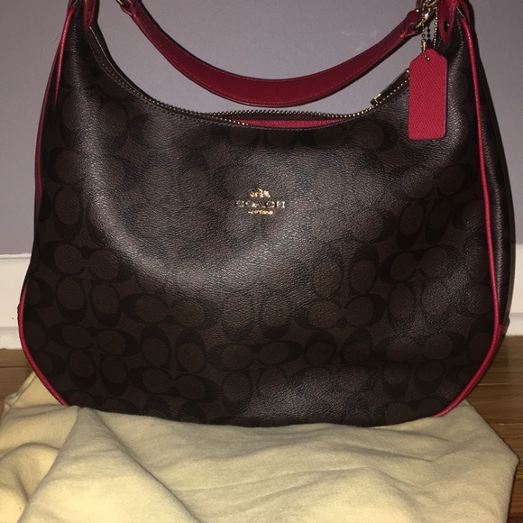 Coach Handbags - Coach leather shoulder bag